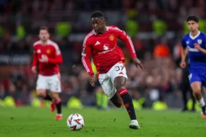 Man-United-Kobbie-Mainoo-vole-au-secours-des-Reds-Devils